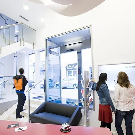 Live & Dream Hostel *