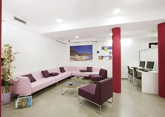 Live & Dream Hostel